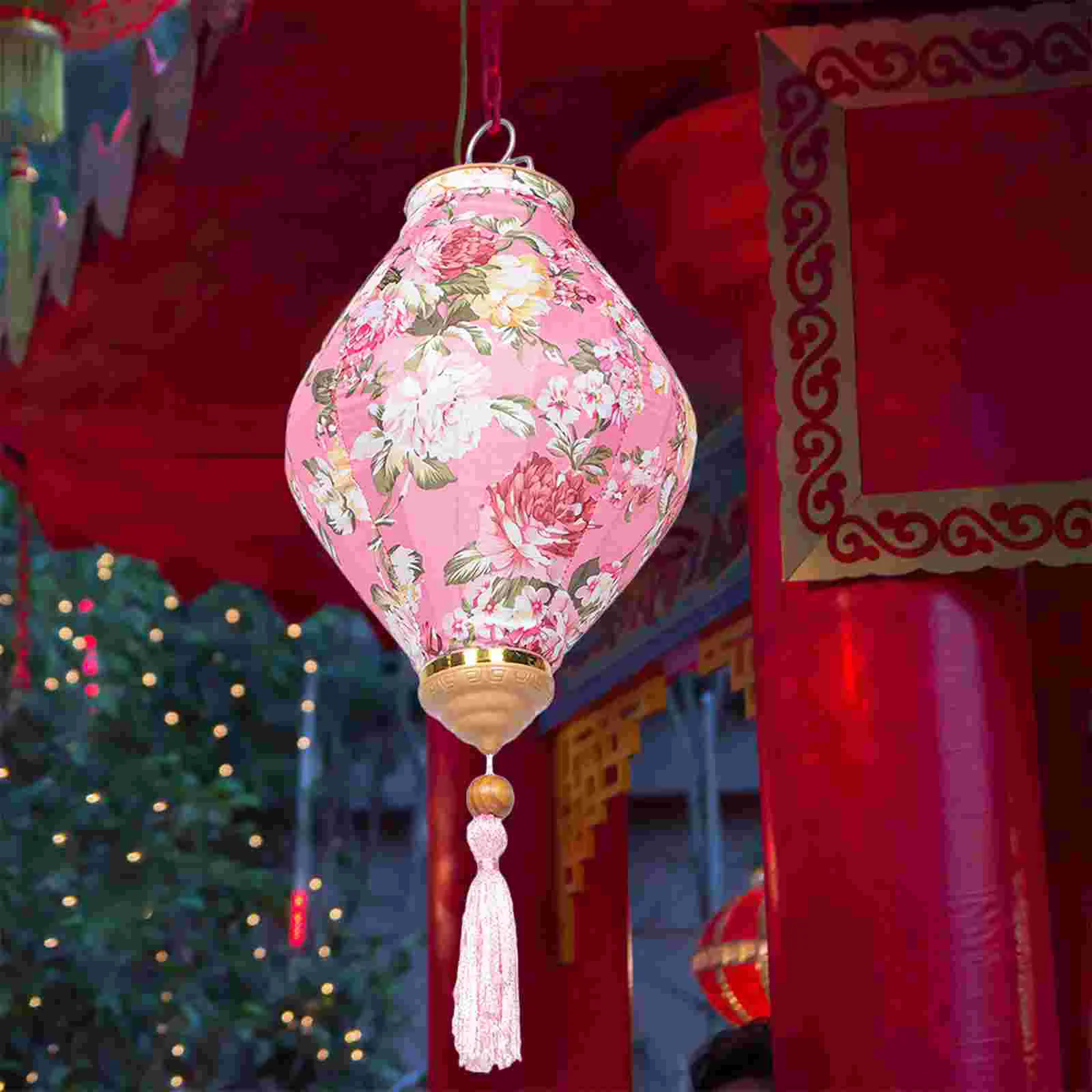 Рисунок 2 - Уличное украшение с цветочным узором