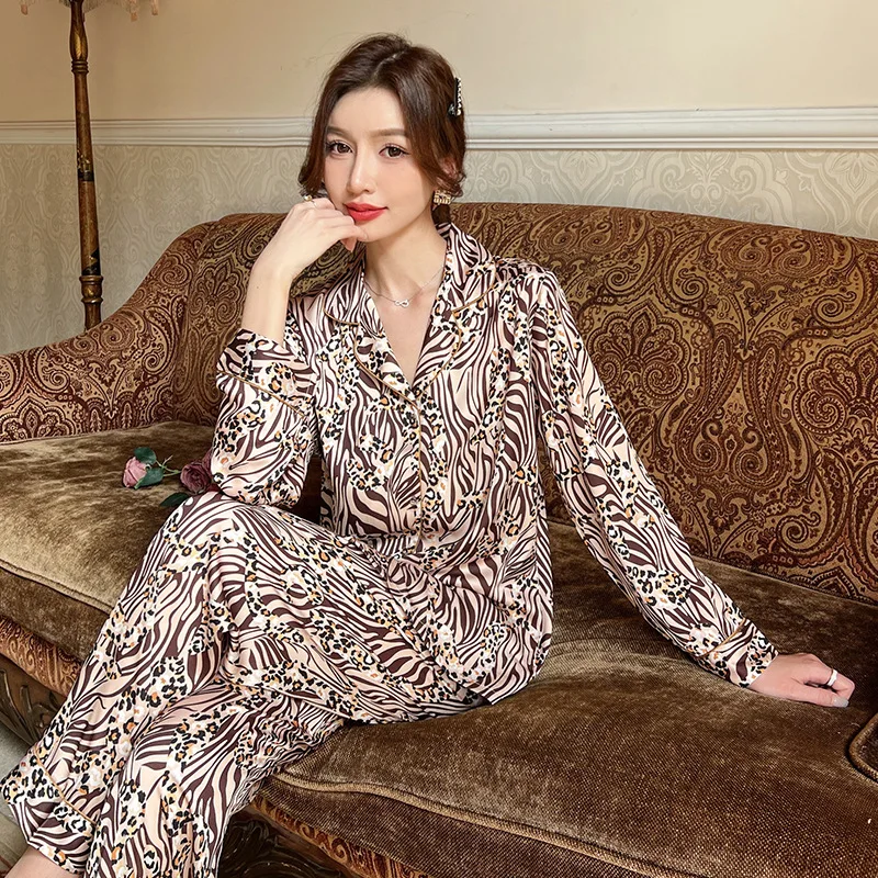 2023 Autumn Pajamas Chocolate Leopard Print Women's Ice Silk Long Sleeve Thin Women's Casual Homewear Suit