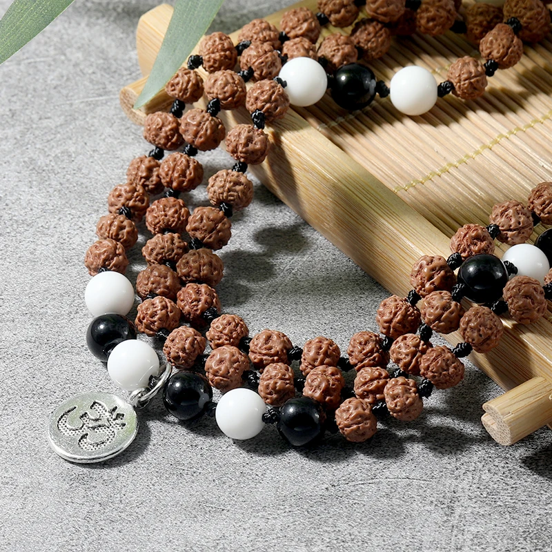 

YUOKIAA Natural Rudraksha Bodhi 108 Prayer Beads Mala Necklace Buddhism Rosary Tassel Necklace Bohemian Meditation Yoga Japamala