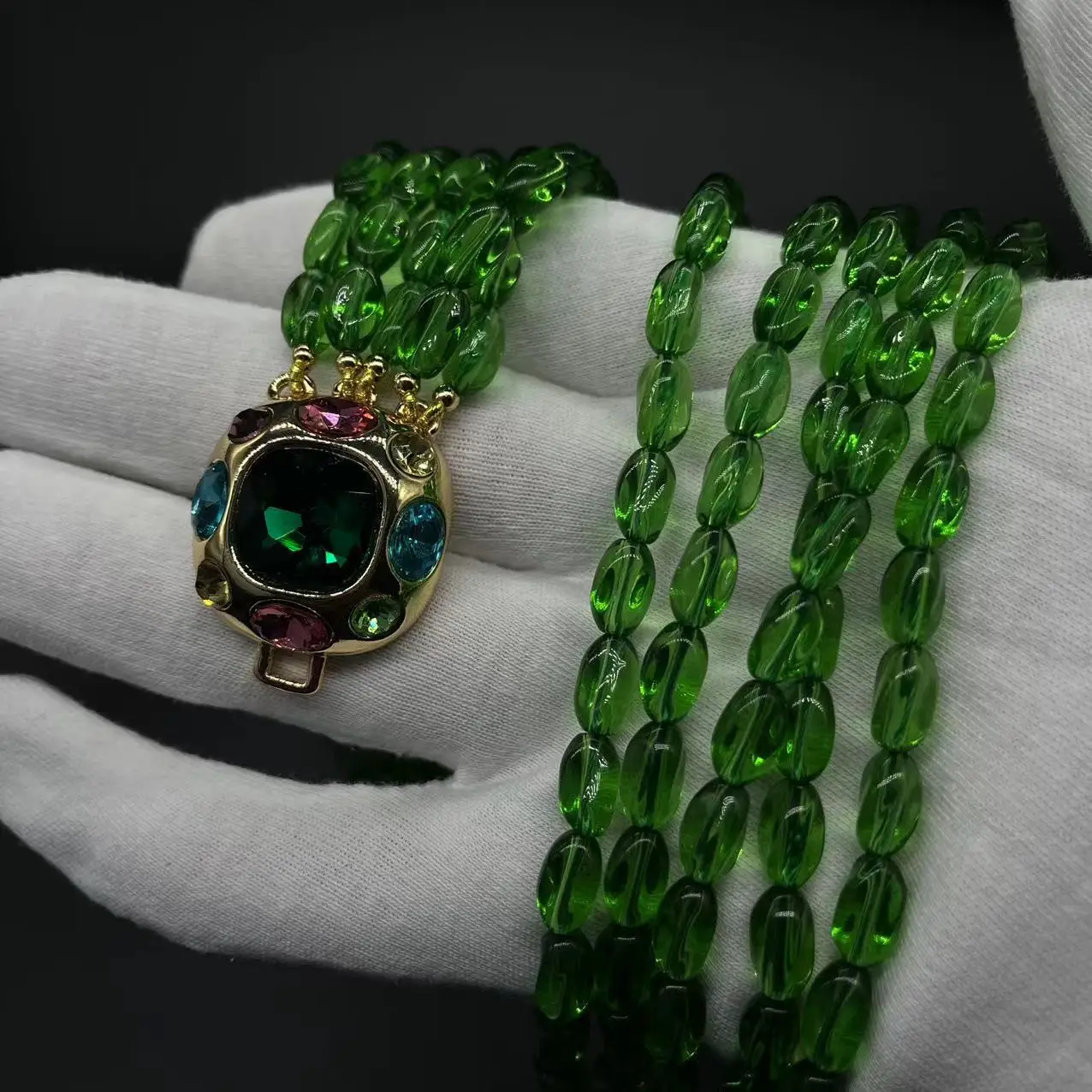 

Винтажное многослойное ожерелье с изысканным стеклом в западном стиле и роскошным дизайном в дворцовом стиле