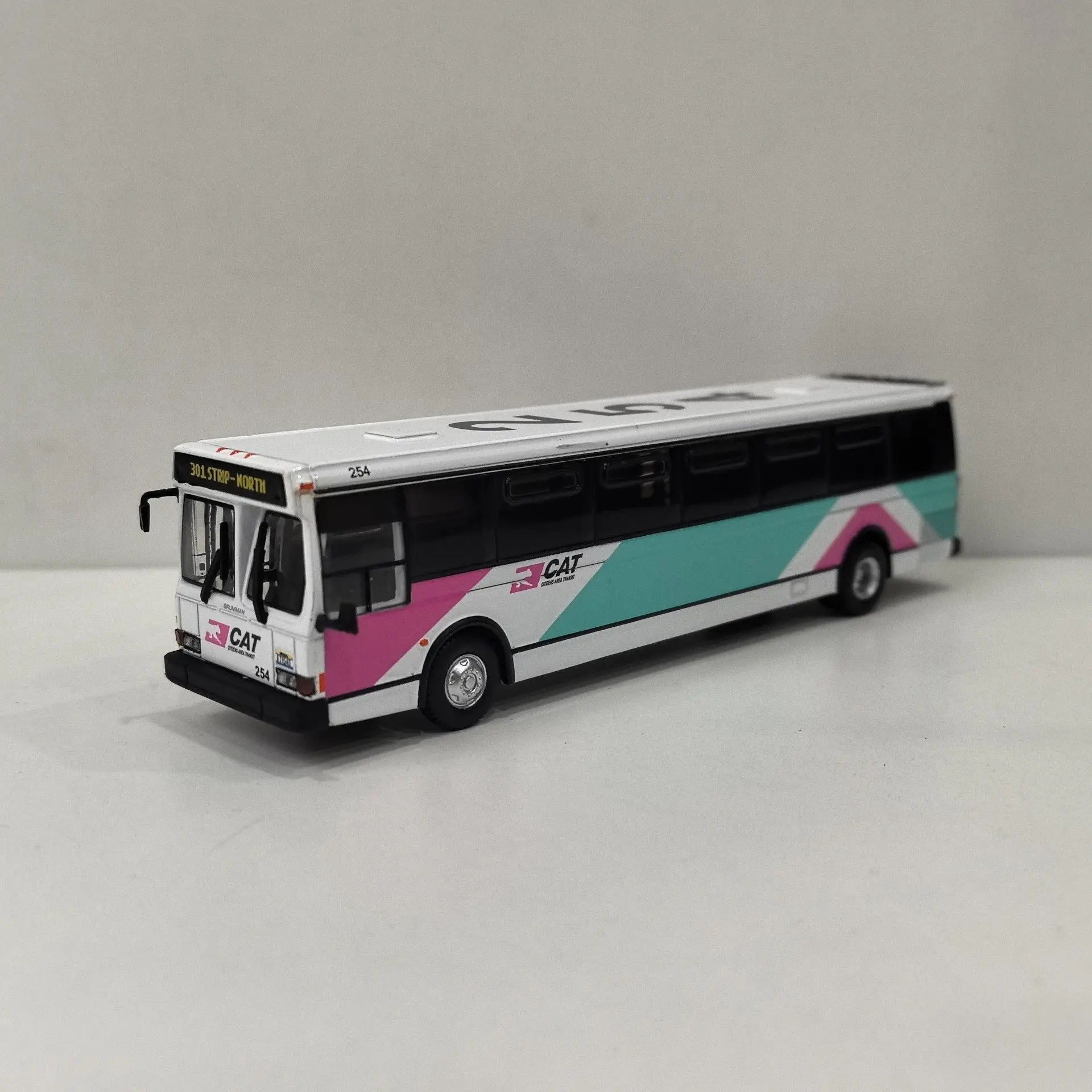 Фото Литой под давлением ИК масштаб 1/87 HO GRUMMAN 870 TRANSIT BUS 1980 CAT Bus Модель автомобиля из сплава №3