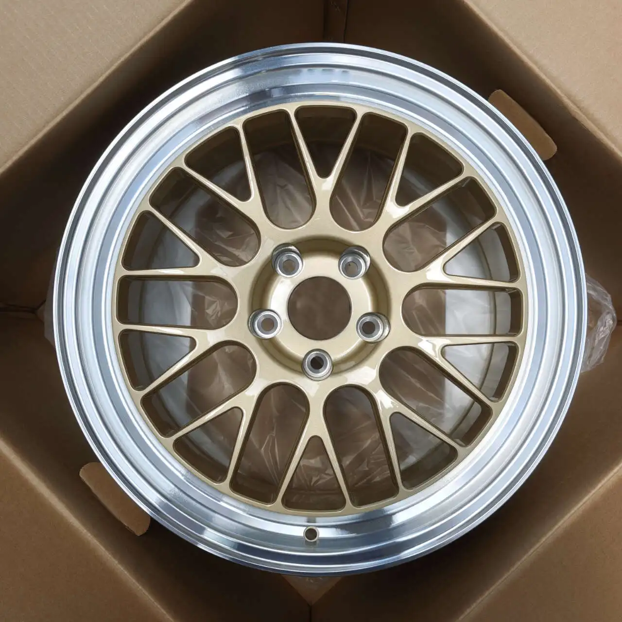 Фото Pengzhen Apex Ml-10rt Цельные кованые автомобильные колеса золотого цвета для BMW M3 M4 PORSCHE 996 997 №1