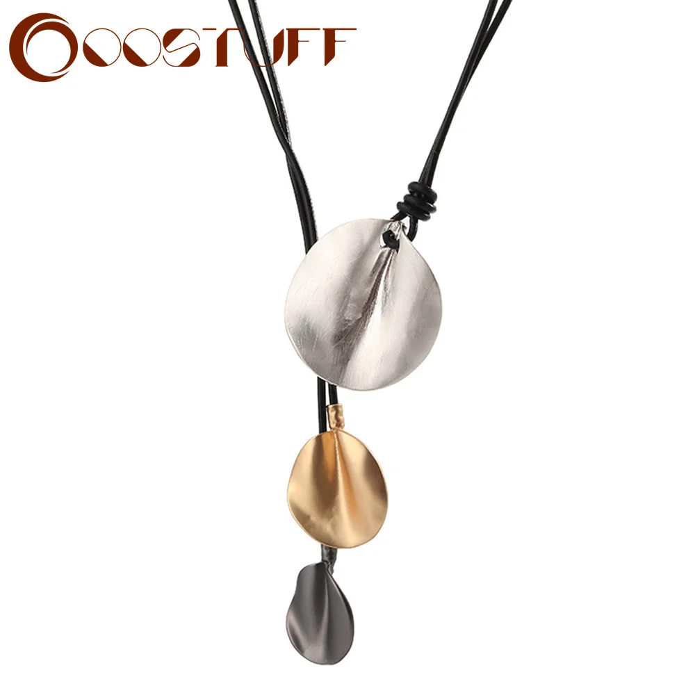 

Fashion Geometric Triple Color Metal Round Pendant Necklace for Women Vintage Black Rope Leather Necklace Choker Party Jewelry