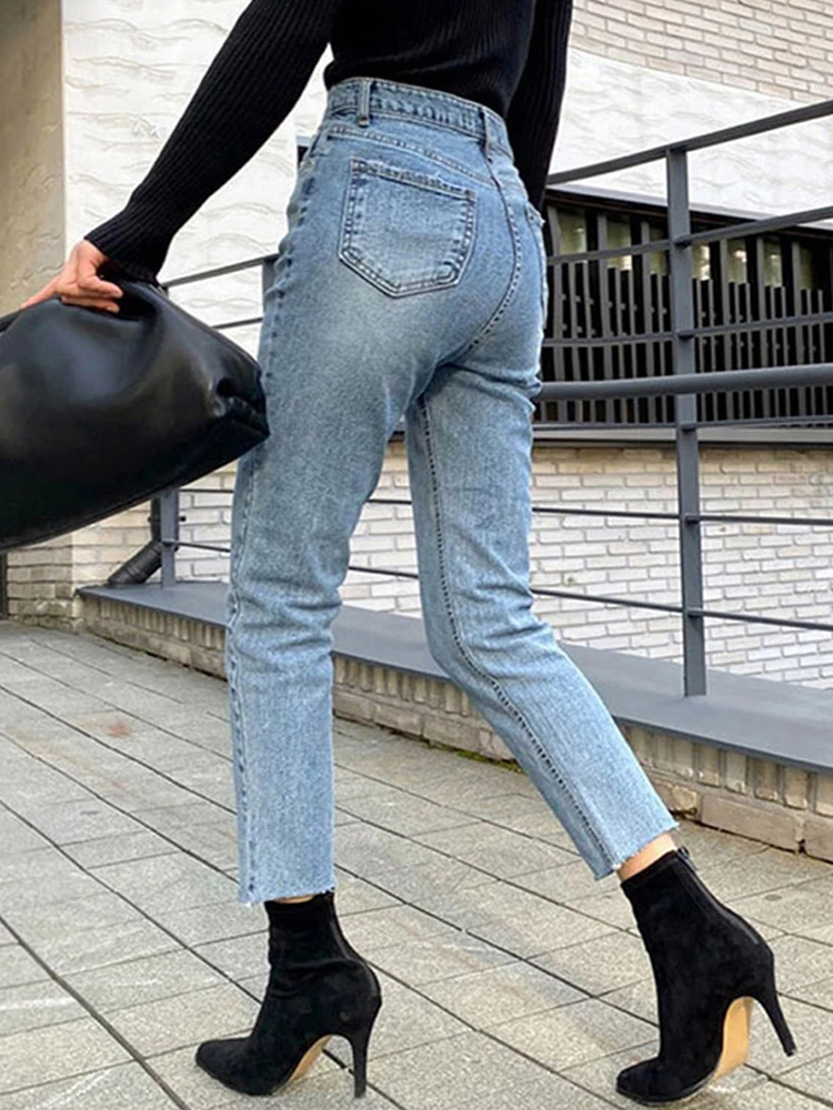 Женские джинсы с высокой талией