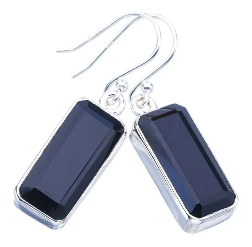 

Серьги ручной работы из серебра 1,5 пробы с ониксом StarGems F6082