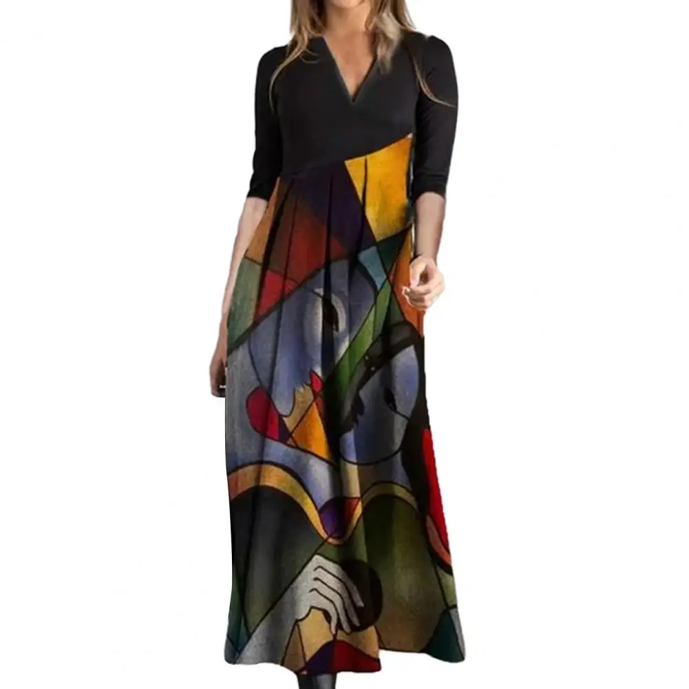 Женское длинное платье с V-образным вырезом