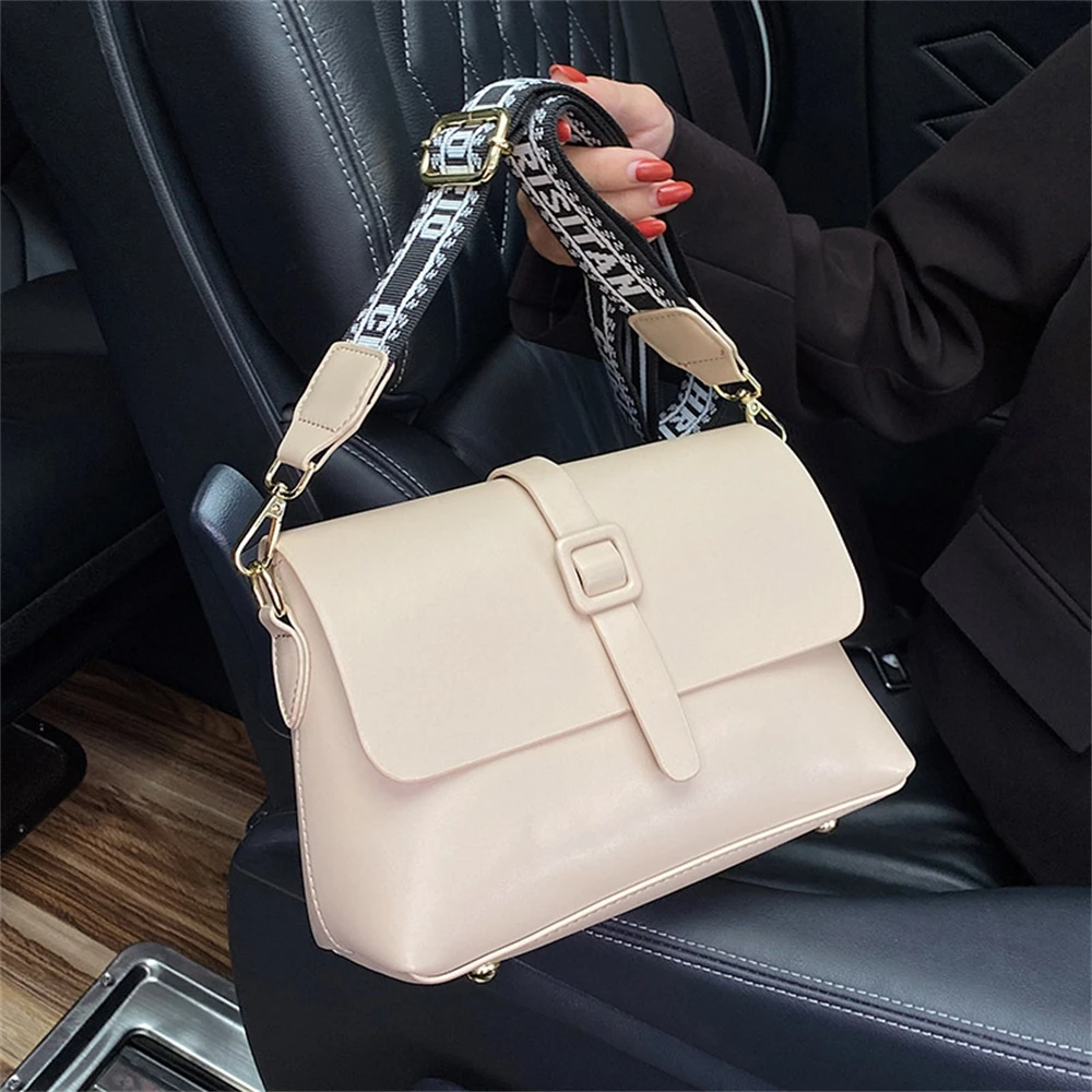 

Women's wide strap PU leather bound bag, small flip bag, fashion luxury bag