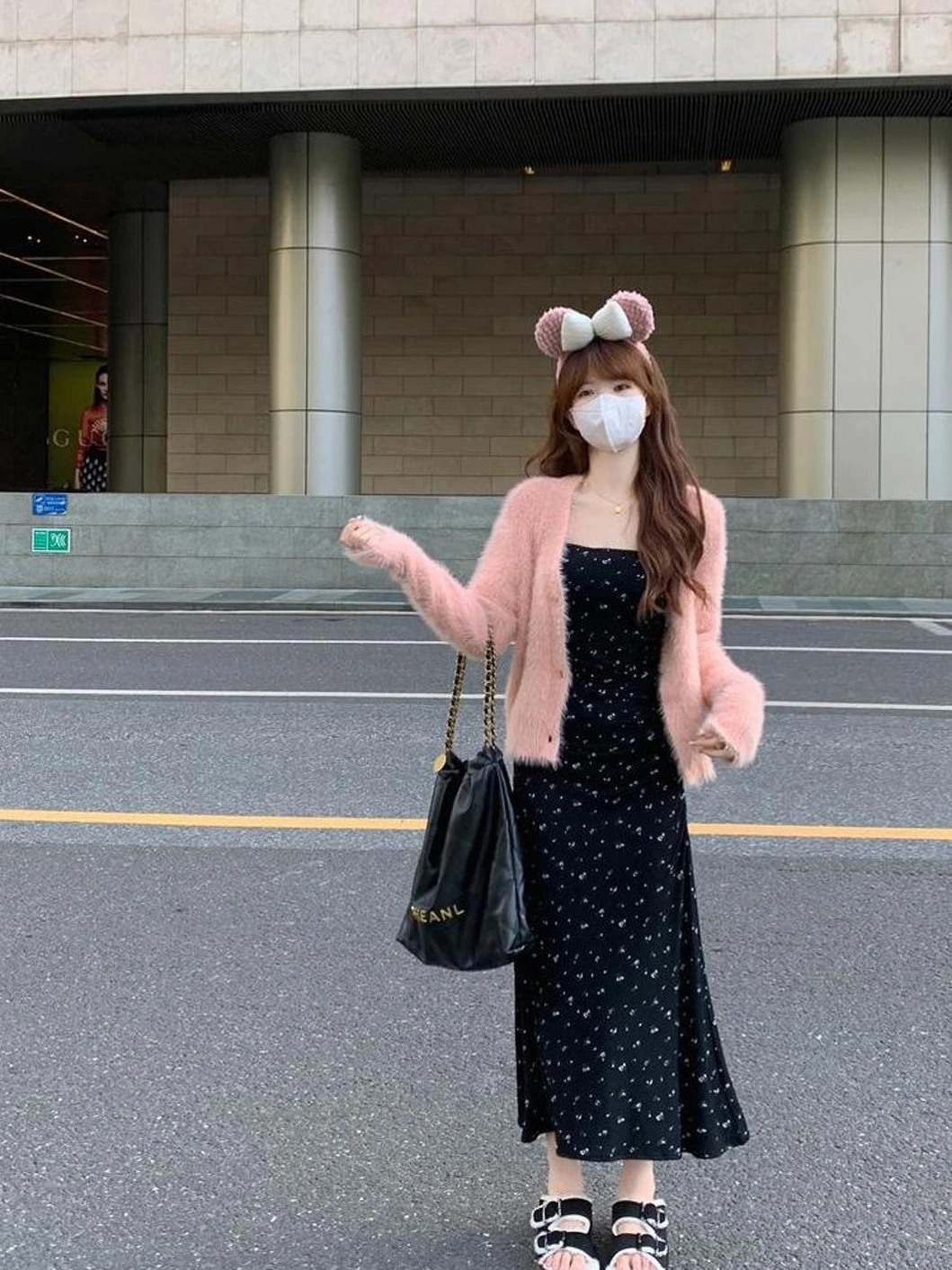 Норковый бархатный мягкий клейкий свитер с v-образным вырезом и длинными