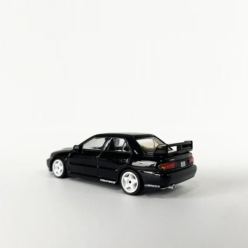 Tarmac Works 1:64 Model Car Lancer GSR Evolution III Alloy Die-Cast Vehicle -Black