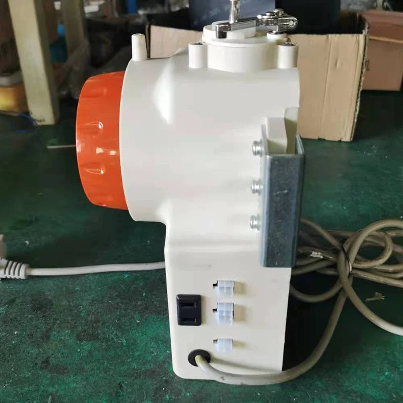 Швейная машина с планшетной высокой головкой и двойной иглой переоборудованный