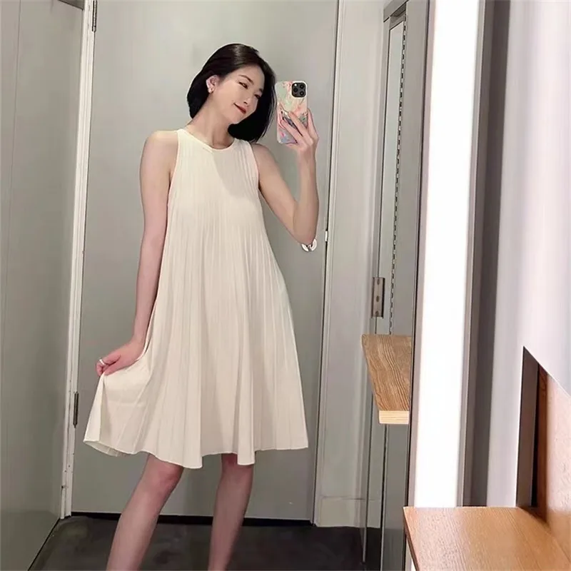 

Summer Knitted Sleeveless Dress Women Apricot A-Line Pleated Mini Dresses Casual Big Swing O-Neck Runway Designer Vestidos I944