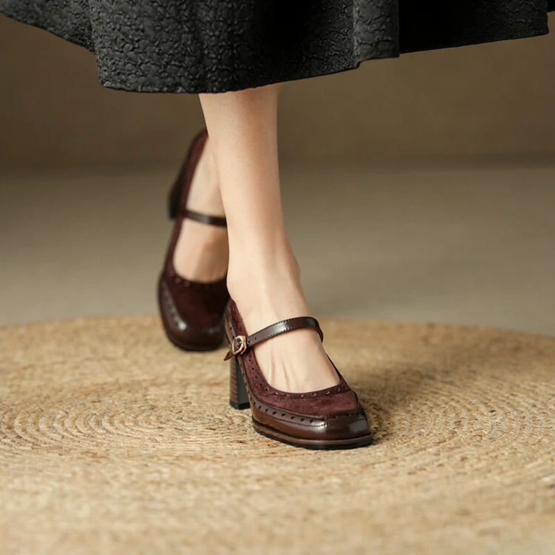 Женские замшевые туфли-лодочки с квадратным носком на высоком каблуке