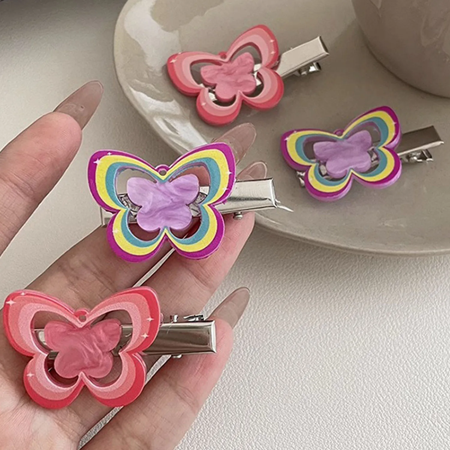 

New Cool Butterfly Hair Clips Women Cute Acrylic Colorful Duckbilled Hair Clip Barrettes Hair Grip Y2K Hair Accessories Headwear
