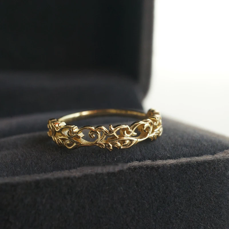 

Ancient gold craft hollow light luxury Vines retro beautiful rings for women sweet romantic wedding jewelry adjustable