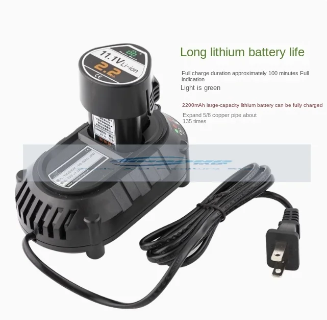 Фонарь с автоматическим литиевым аккумулятором и медной трубкой