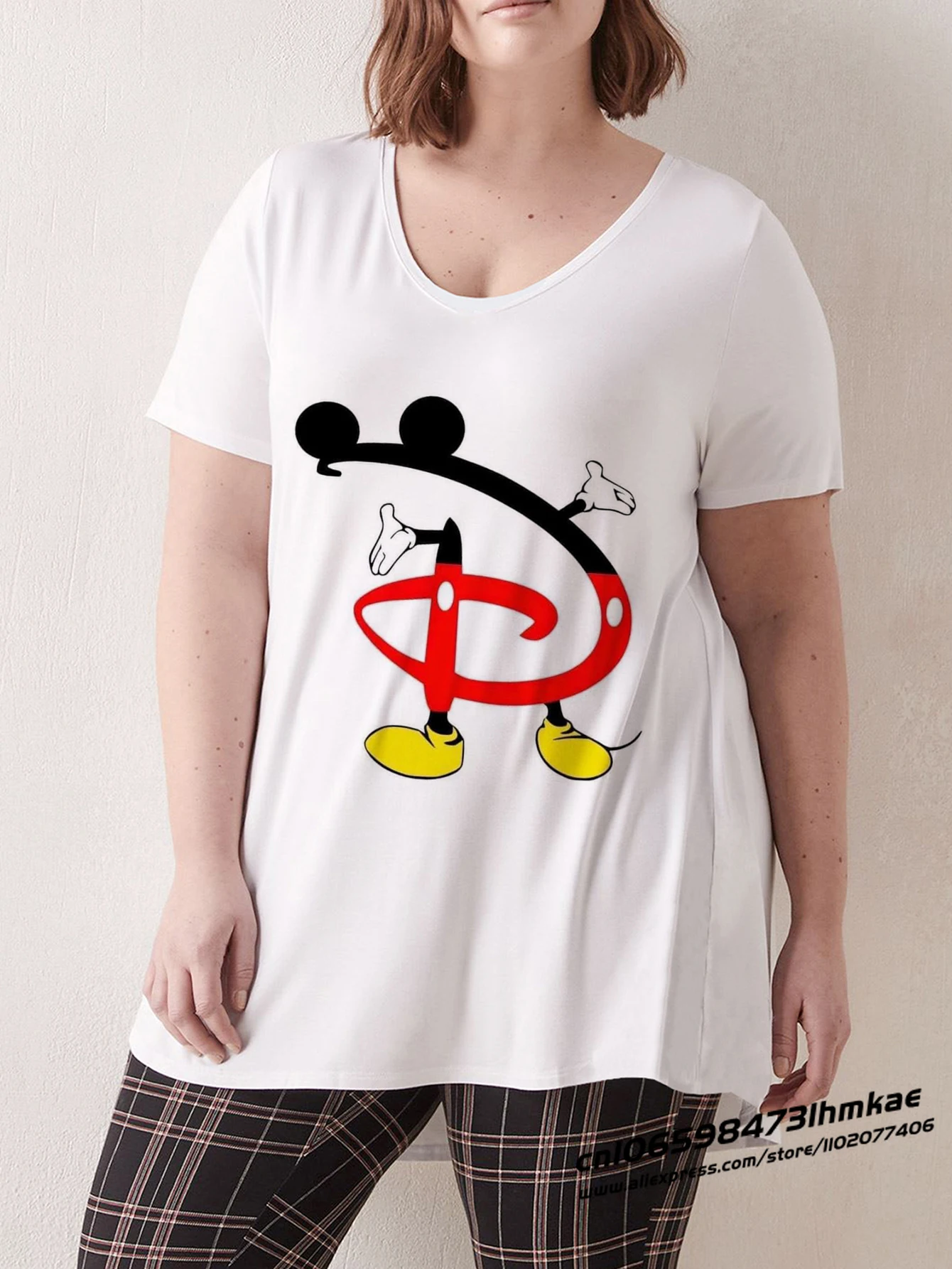 

Футболки Disney с Микки Маусом для женщин, футболки с вышивкой Минни, Hello Kitty, Даффи, Дональд Дак, футболки, топы Sakurao P10004