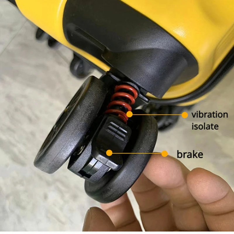 Чемодан на колесиках с трансформерами для тормозных колес