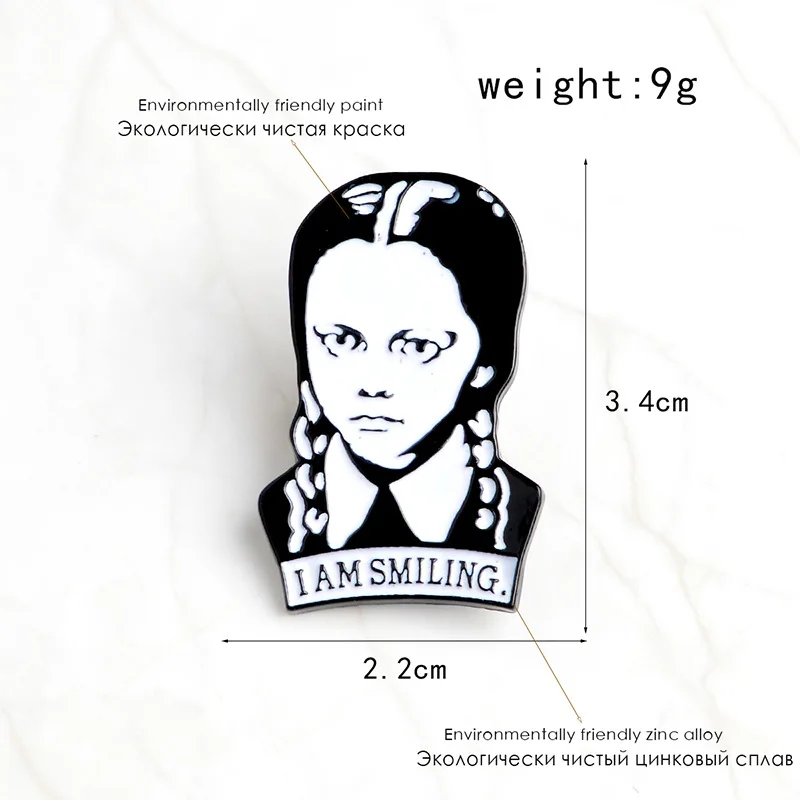 Я УЛЫБАЮСЬ Брошь для девочки Вс, пинсы для фильма Wednesday Addams, металлические для рюкзака, шляпы и одежды, CR фигурная эмблема, аксессуары.