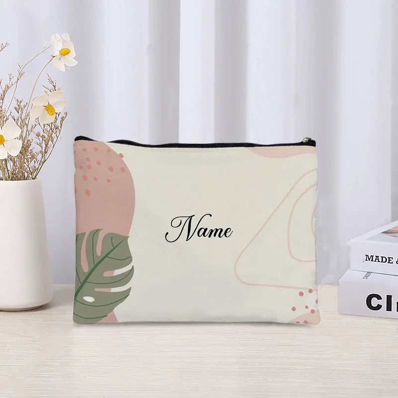 

Канвасная сумка для макияжа с именем