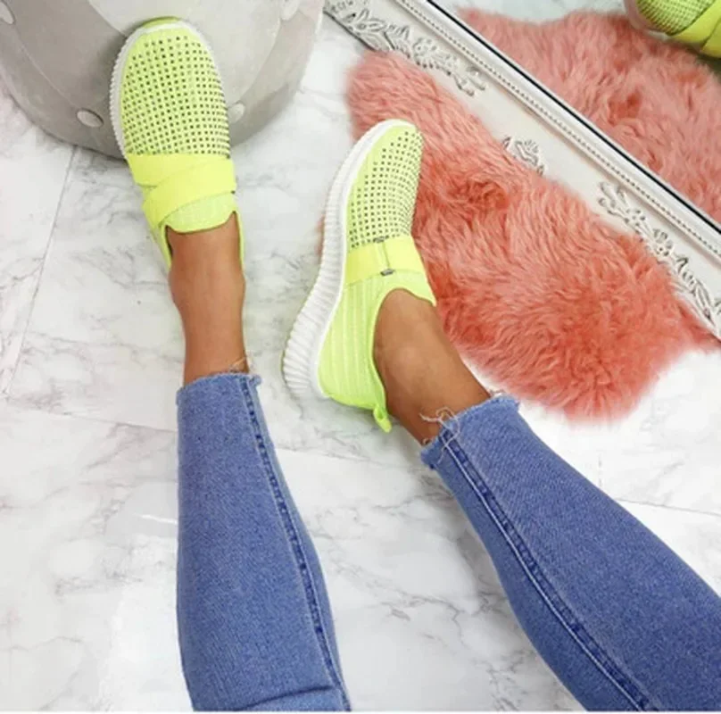 Женские весенне-осенние кроссовки со стразами женская обувь на платформе