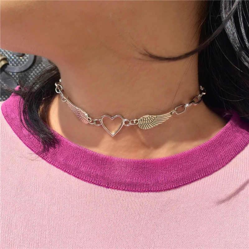 

Kpop Harajuku Heart Angel Wings Choker Necklace for Women Hip Hop Feather Hollow Heart Chain Necklace Collar Egirl Jewelry