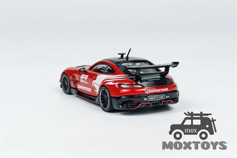 Tarmac Works 1:64 GT Black Series Safety Car Литая под давлением модель автомобиля