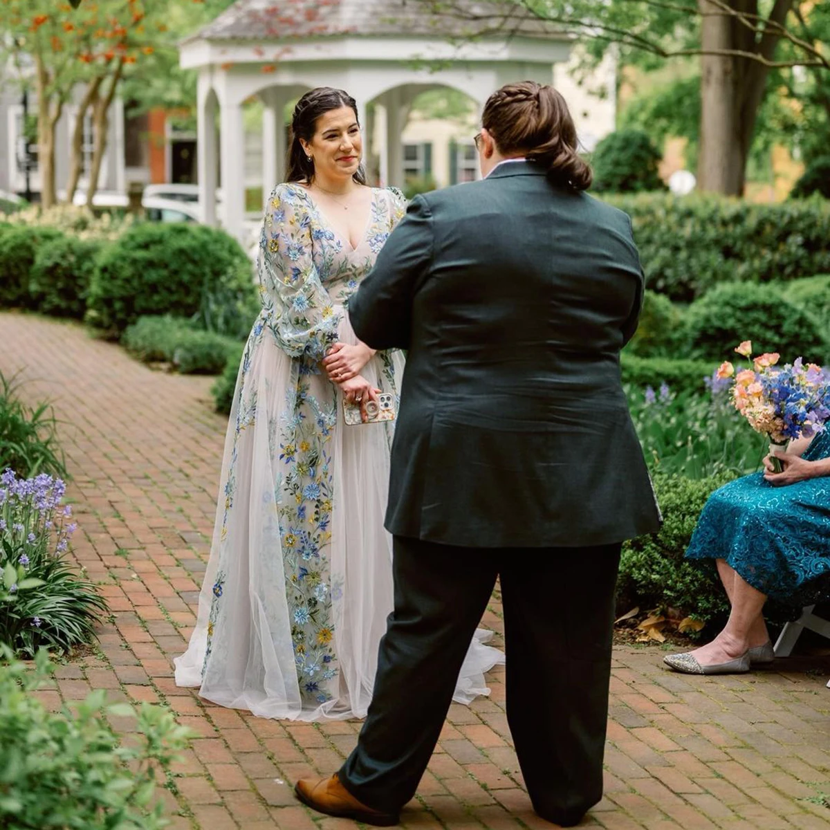 Свадебное платье с длинными рукавами епископа по индивидуальному заказу