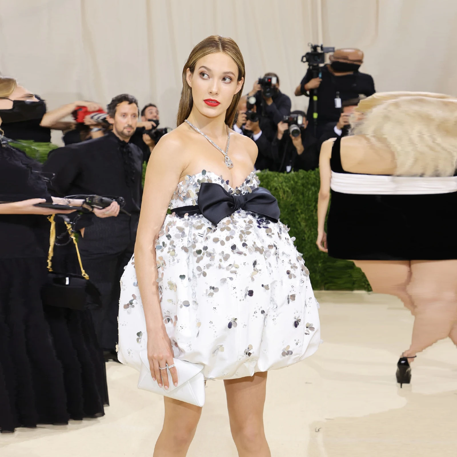 

New In Glitter Sexy Elegant Short Party Dresses Sleeveless Bow Sequins Puff Ball Gown Women Prom Celebrity Gowns Custom Made