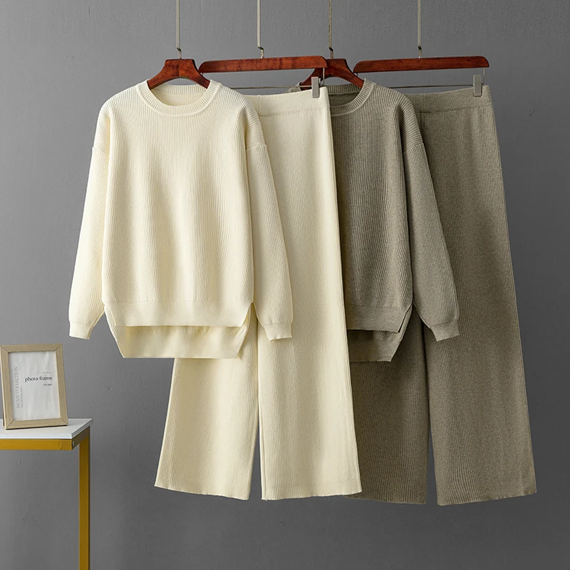 Женский трикотажный спортивный костюм свободный свитер с высоким воротом и