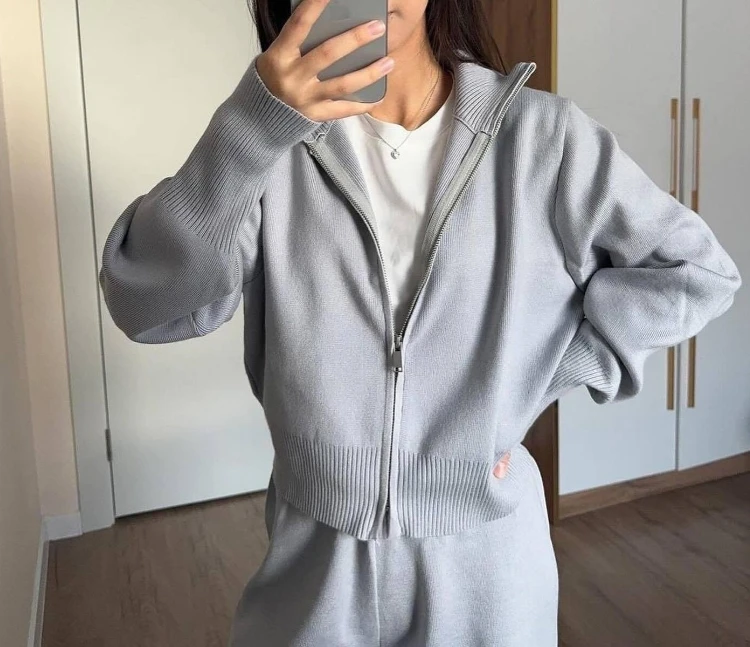 Однотонный облегающий короткий топ облегающие трикотажные брюки комплект из