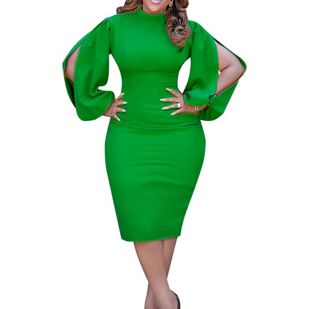 Вечернее платье облегающее осеннее средней длины с высоким воротником разрезом