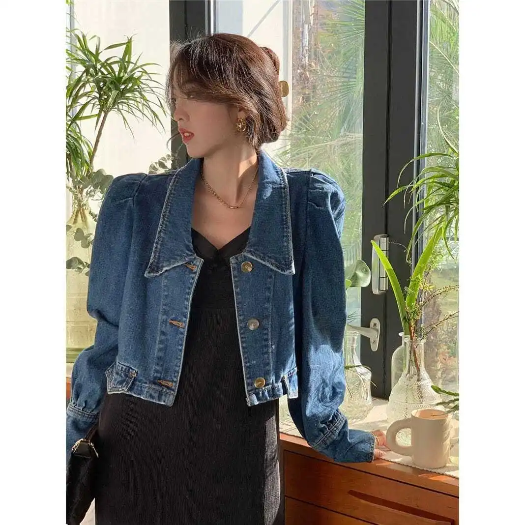 

Hong Kong Style Retro Short Denim Jacket Women's Spring New Korean Version Age-reducing Small Man Loose and Thin All-match Top