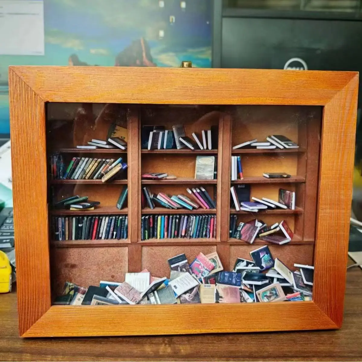 Книжная полка с защитой от тревоги деревянная книжная шкаф для демонстрации
