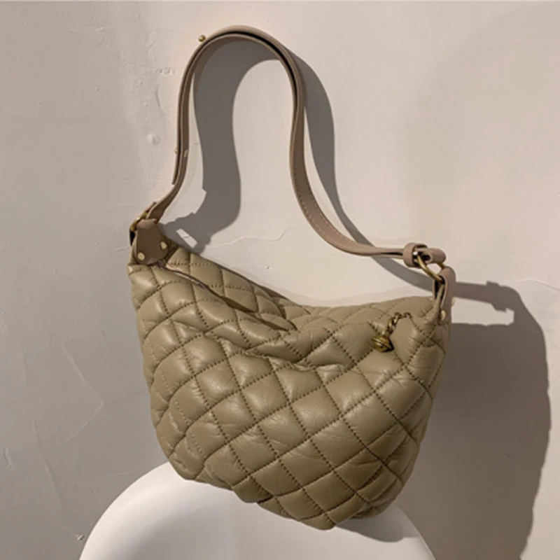 

Female Padded Handbags 2022 Designer Simple Women Casual Travel Shoulder Bag Fashion Hobos Bags Ladies Cross Body Bag Sac A Main