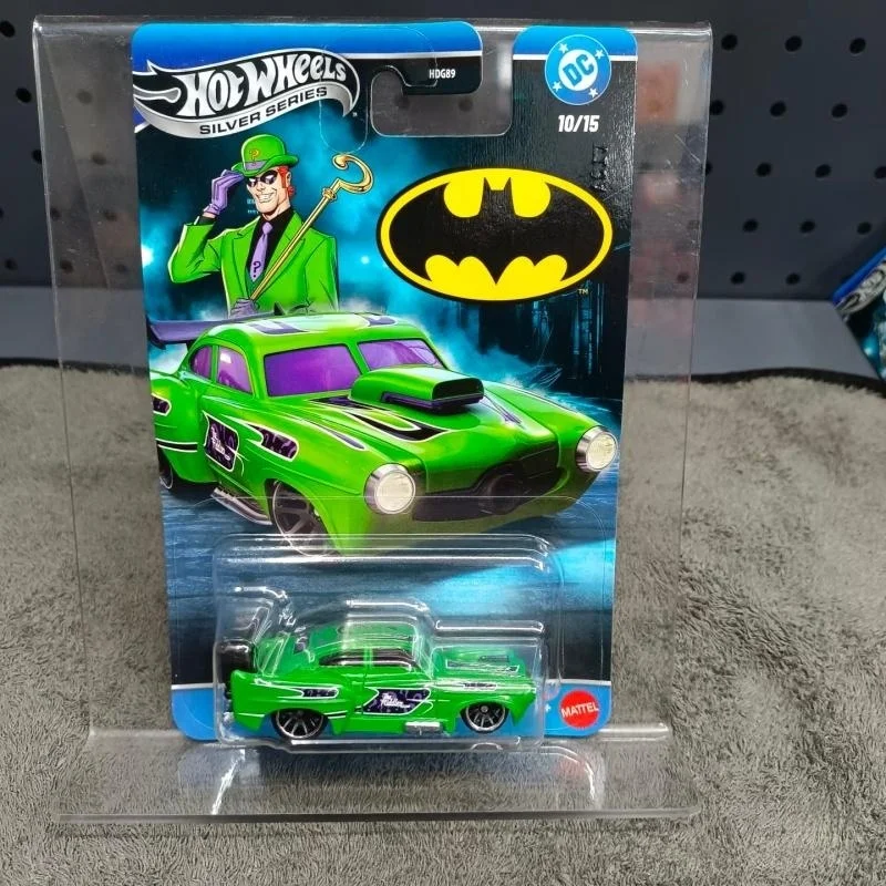 Фото Hot Wheels HDG89 Серия Silver: Новая модель Бэтмобиля и Бэтвинга Бэтмена, масштаб 1:64, литая модель автомобиля, коллекция DC Riddler, подарочная игрушка. №1