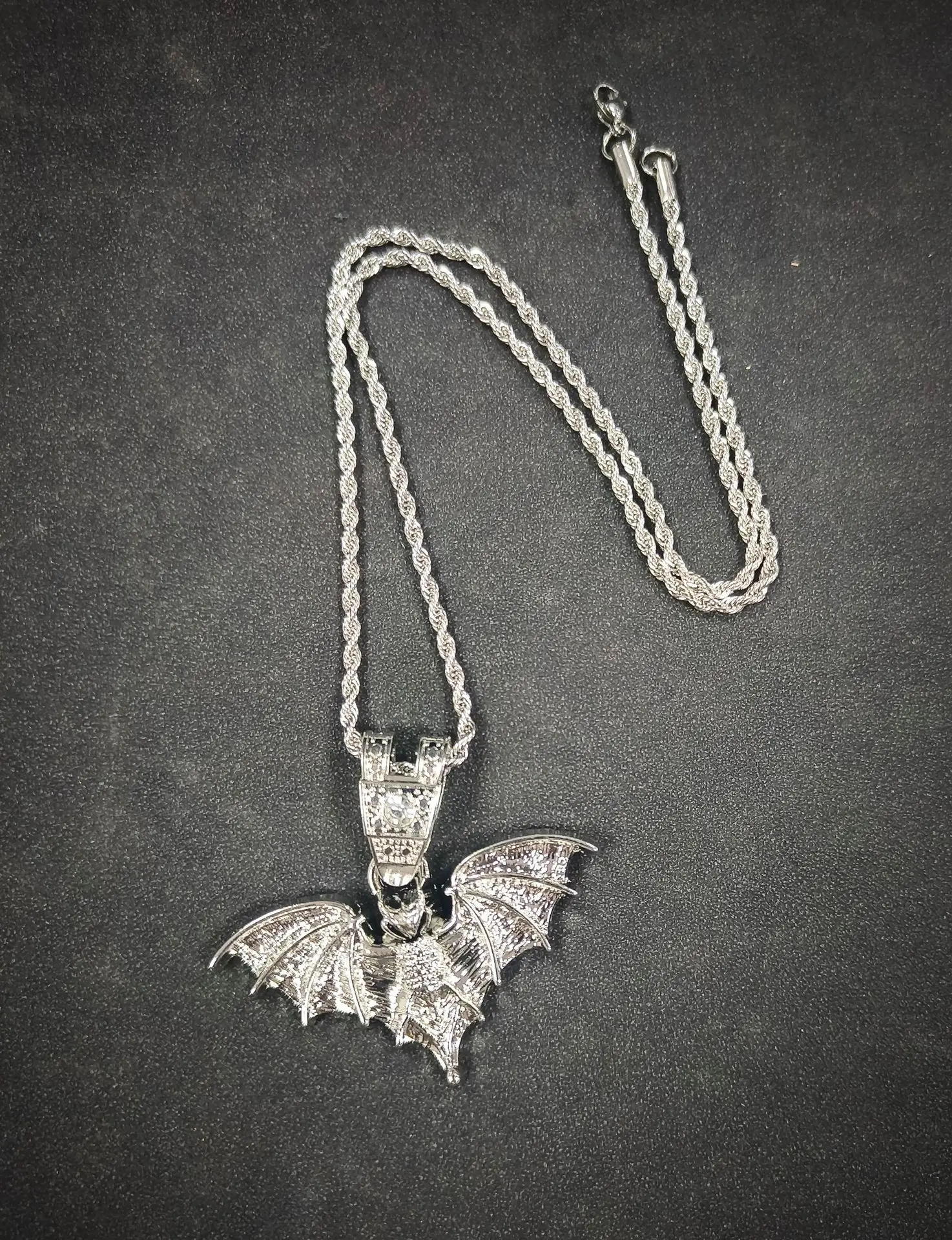 Европейский и американский трансграничный подвеска из сплава с черепом на