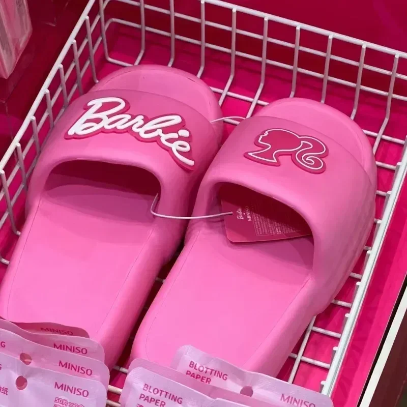 Модные женские тапочки серии Барби розовые на толстой подошве Нескользящие
