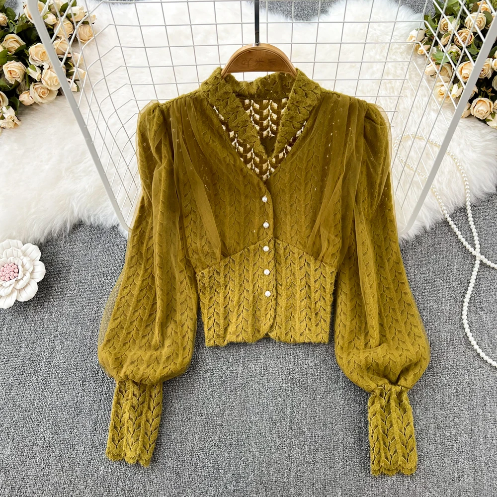 

Укороченный топ с V-образным вырезом и рукавами-фонариками