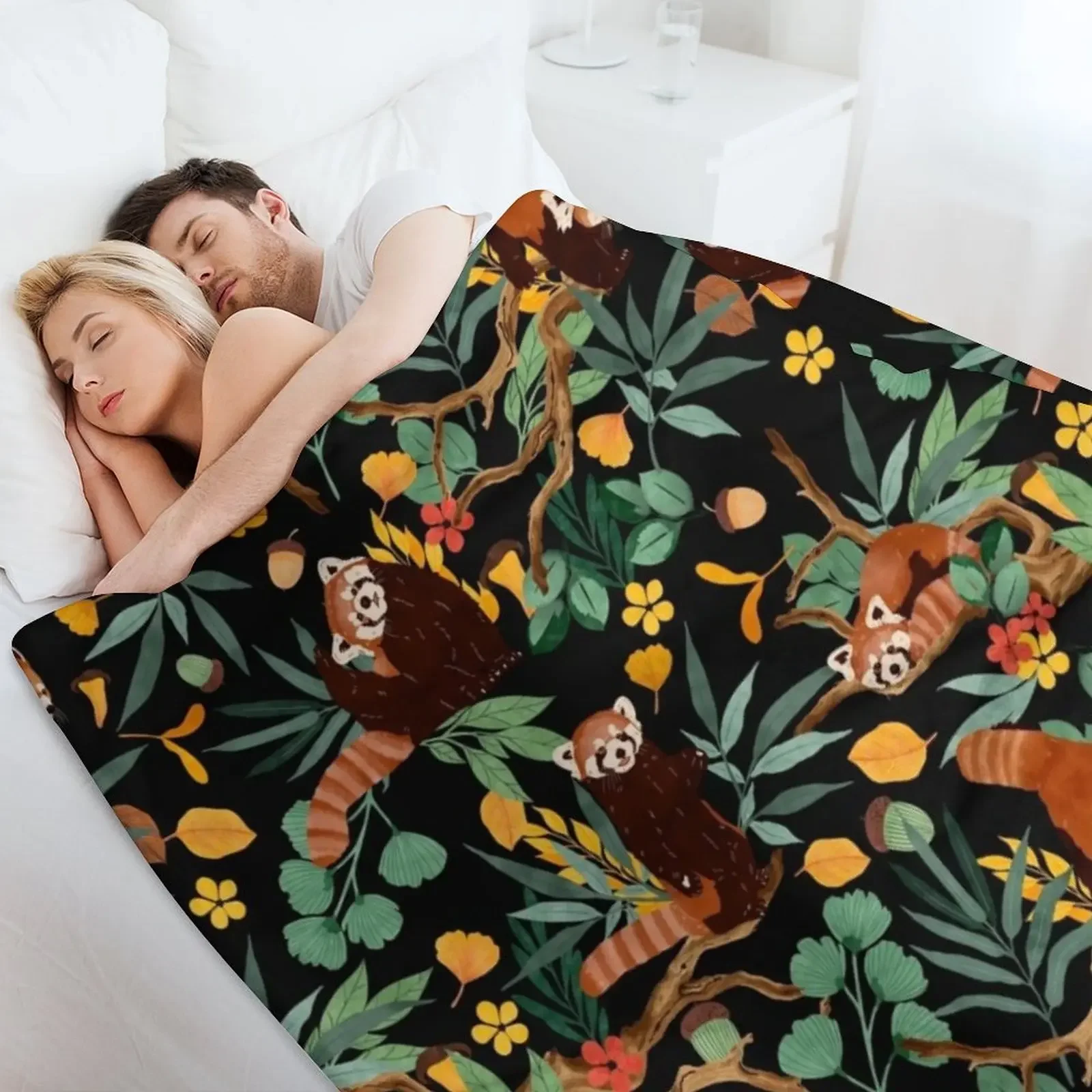 RED PANDAS IN DARK WILD NATURE Плед Мягкое большое меховое лохматое одеяло на заказ