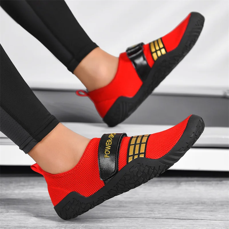 Unisex New indoor multi-functional fitness shoes for men and women outdoor comprehensive training shoes