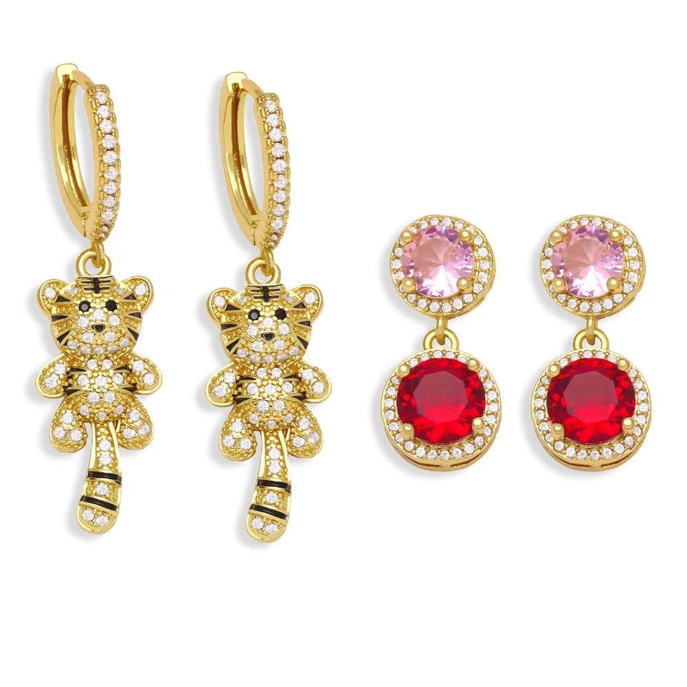 

FLOLA Cute Gold Hoops Tiger Dangle Earrings for Women Copper Red Crystal Huggie Earrings Zircon Animal Jewelry Gifts ersz46