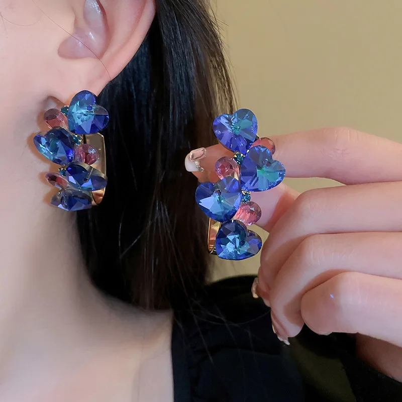 

KAITIN Zircon Earrings for Women Fashion Studded Diamonds Love Creativity C-shaped Hoop Earring Premium Female Jewelry Party