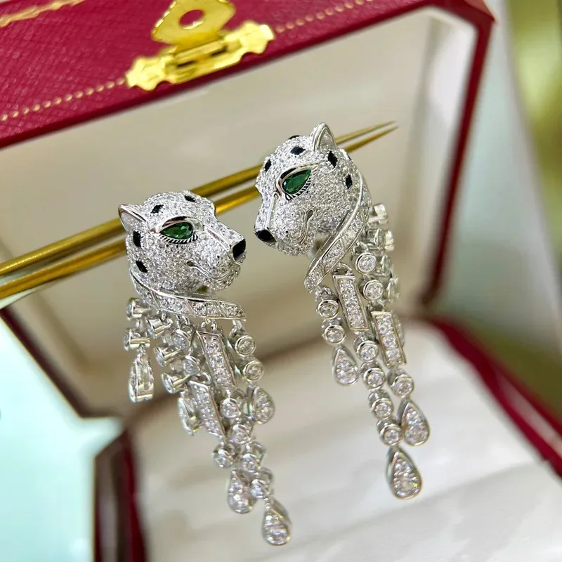 Leopard Dazzle — роскошные серьги с леопардовой кисточкой и эмалированным дизайном, преувеличенный стиль для богатства и процветания, продвинутая еврейская съемка (art.: 3920d20fa308b) - 3920d20fa308b