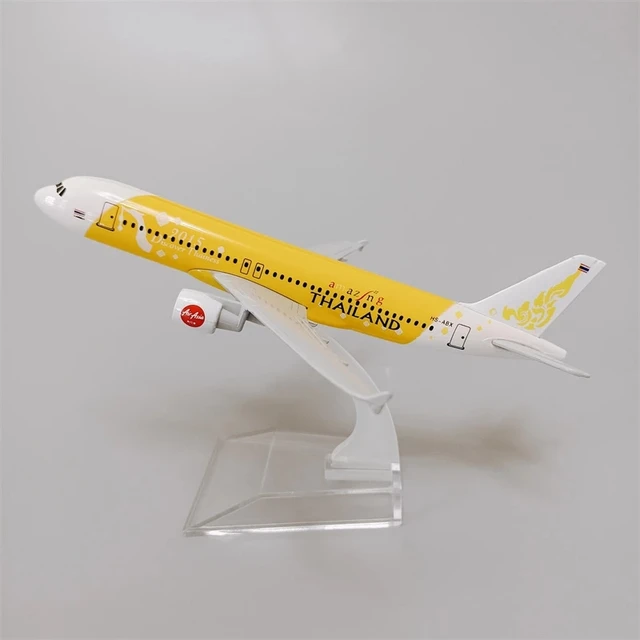 Металлический самолет A320 ZOCO 1/400 желтый 16 см