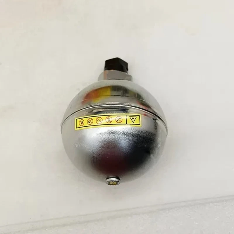 Фото Аккумулятор 22U-60-21330 для экскаваторов PC200-7, PC200-8, PC210-8, PC300-8 (запчасти для экскаваторов) №3