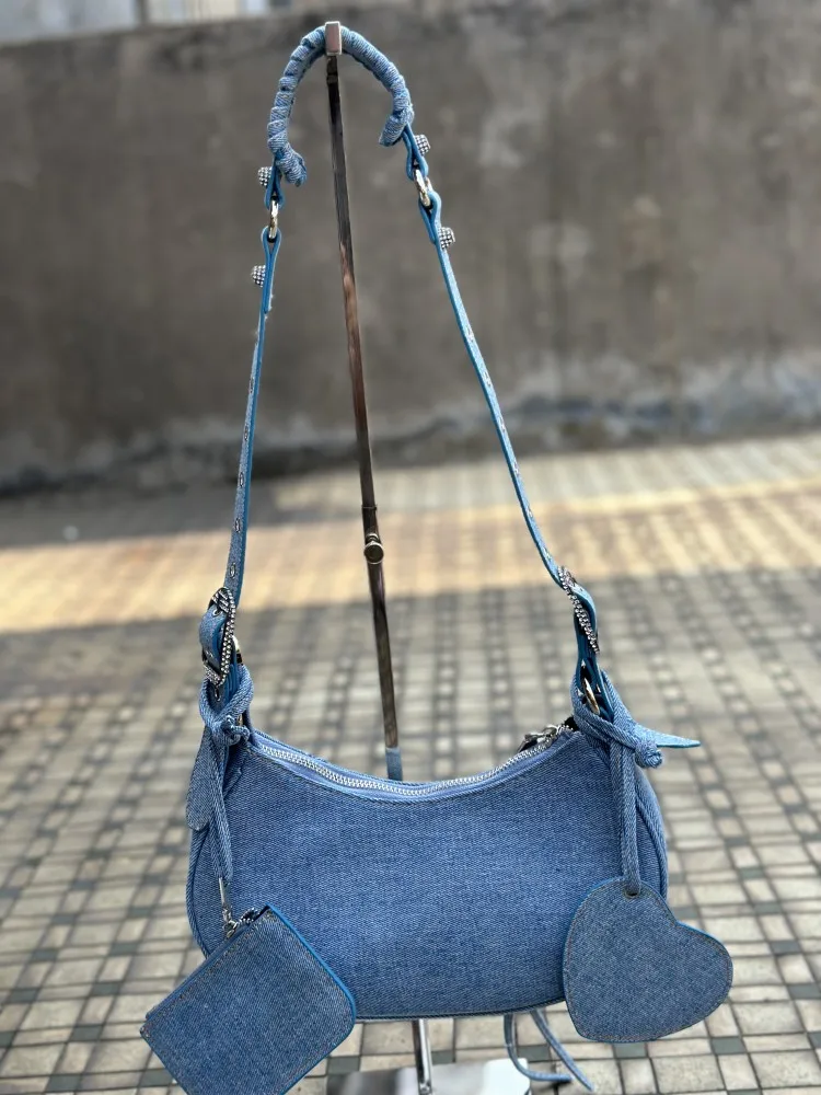 

2023 with the same paragraph diamond drill drill denim car bag hipster wild ride cross female bag tide new heavy work
