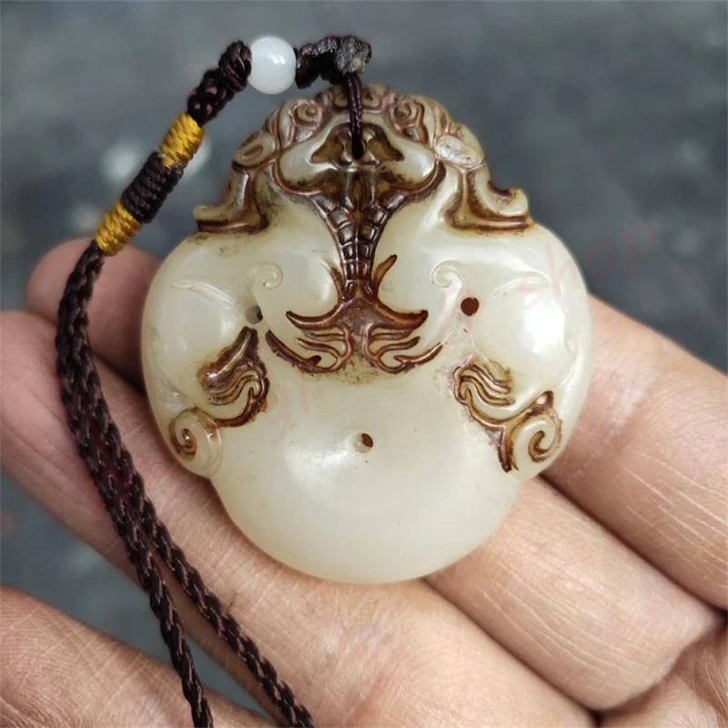 

White jade pendants, jade double pixiu safety buckle pendants, everything goes well, auspicious
