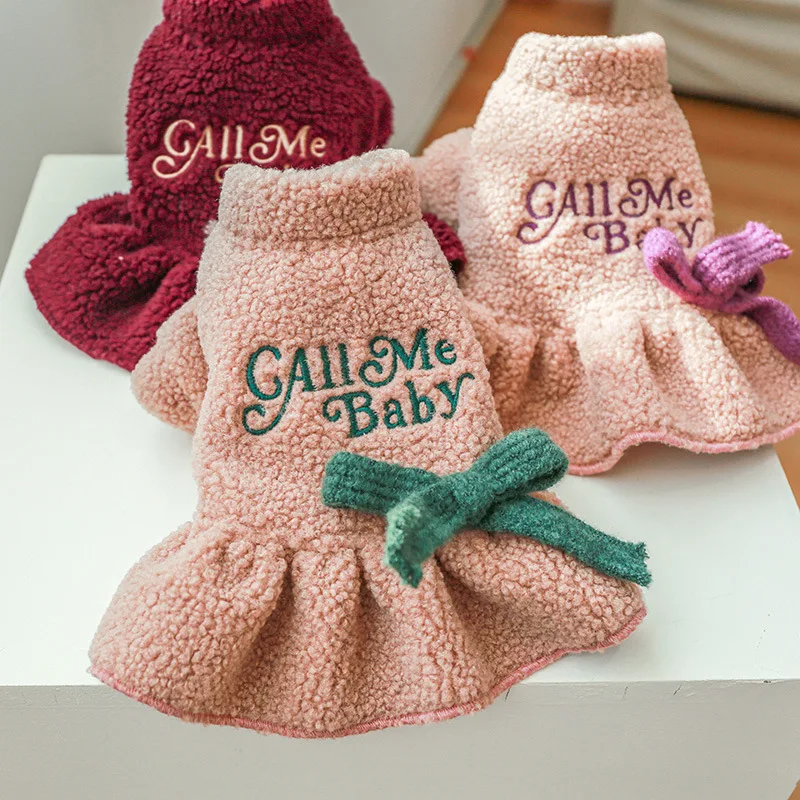 

Pet Clothing Autumn and Winter New Dog Clothing Warm Lamb Fleece Cute Bowknot Baby Letter Skirt Pet Clothing Small Dog Dress