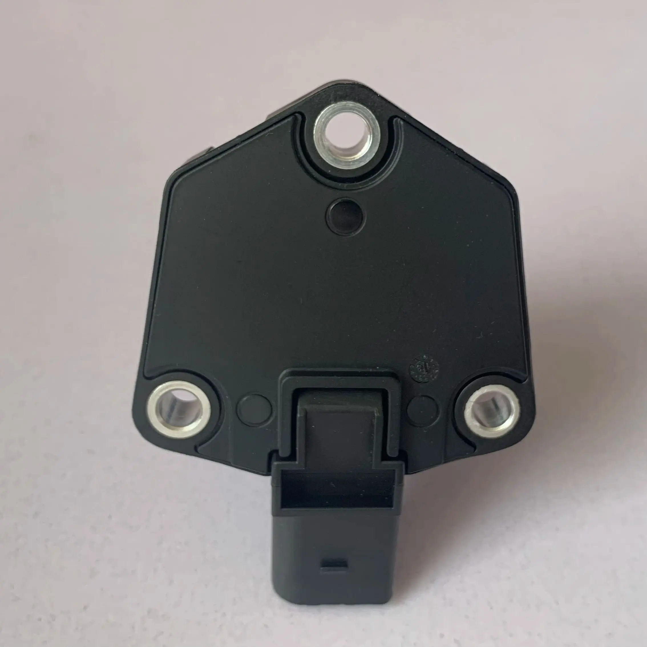 Датчик уровня масла 04E 907 660D ДЛЯ VW Teramont 907660 Д