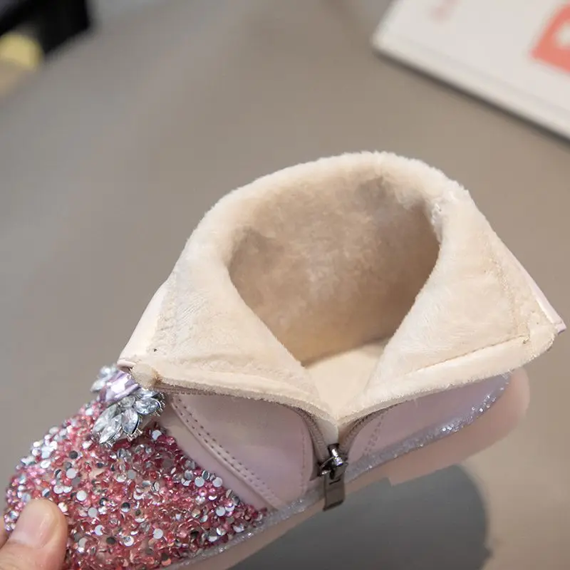 Рисунок 5 - Ботинки детские зимние со стразами